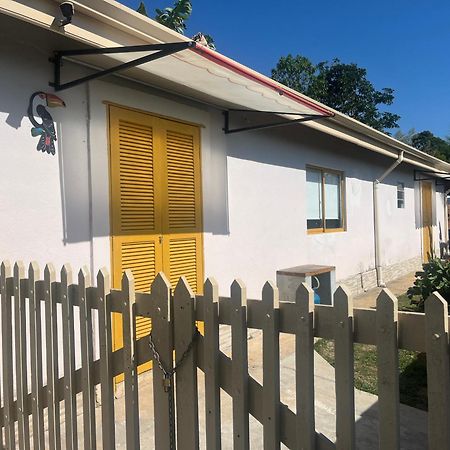 サント・アントーニオ・ド・ピニャウ Casa Amarela , Perto Do Centro De Sto Antonio Do Pinhalヴィラ エクステリア 写真